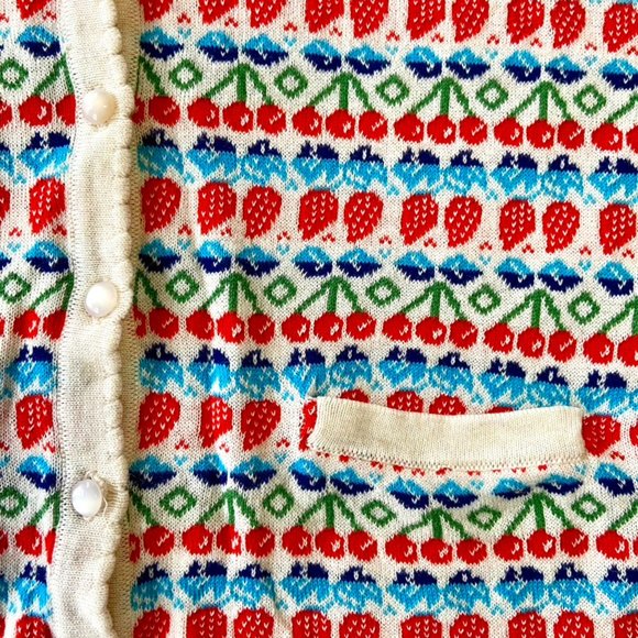 Vintage Repro Louie Lucie long sleeve cream cherry cardigan - Picture 2 of 3